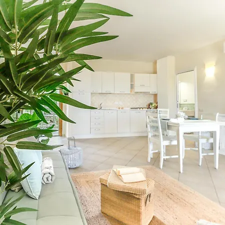 Villa Gaia, Sea View And Pool Chia